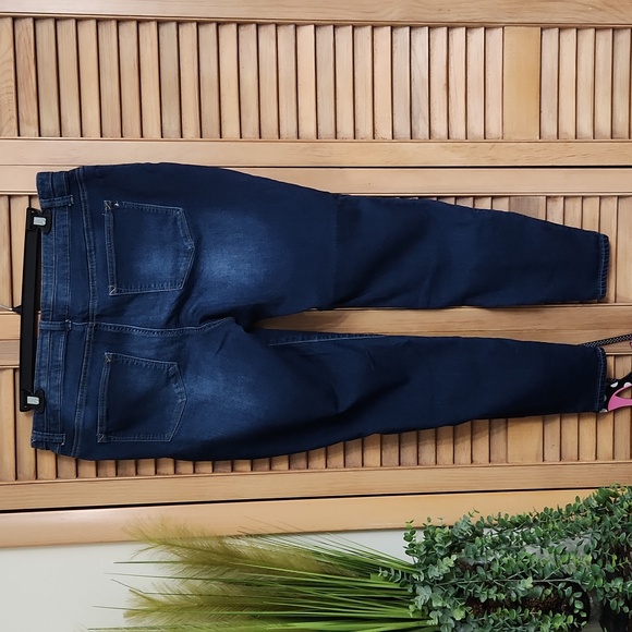 Maurices M Jeans Super Soft Mid Rise Double Button Jeggings - Picture 4 of 11